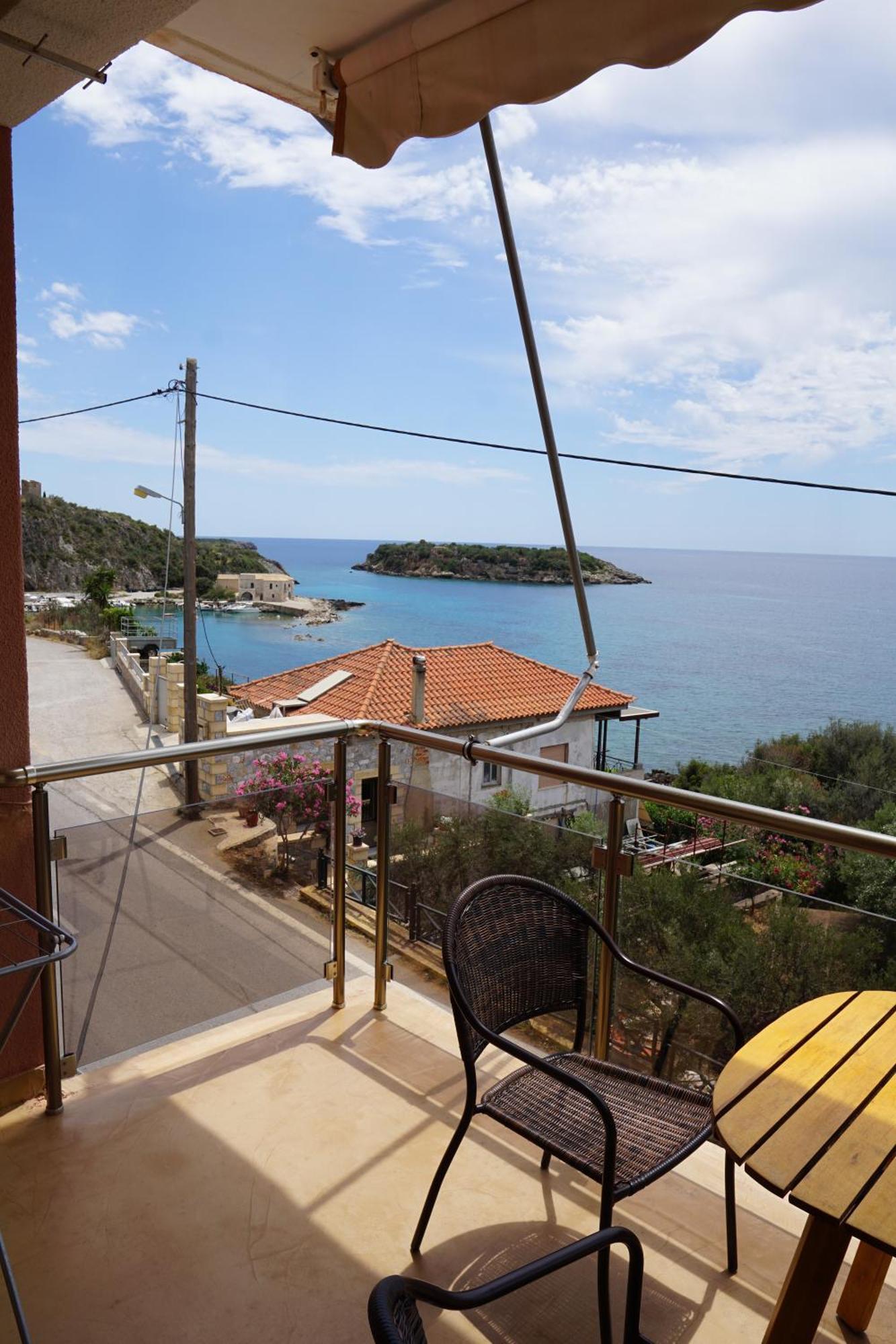 Sea And Sun Apartments 303 Ιδιωτικό Διαμέρισμα Kardhamili Bagian luar foto