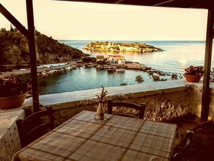 Sea And Sun Apartments 303 Ιδιωτικό Διαμέρισμα Kardhamili Bagian luar foto