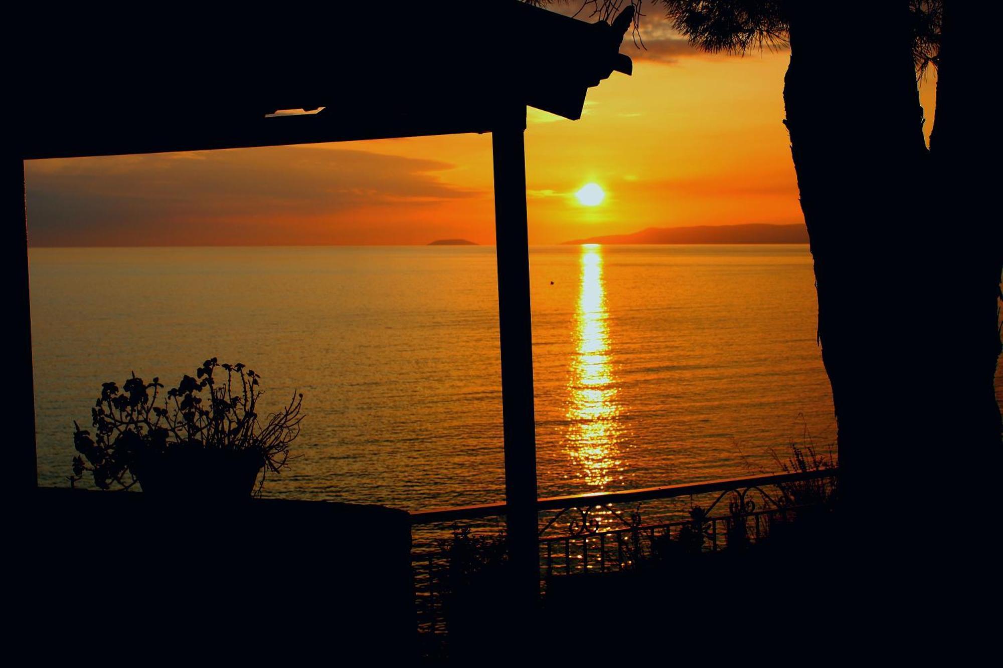 Sea And Sun Apartments 303 Ιδιωτικό Διαμέρισμα Kardhamili Bagian luar foto